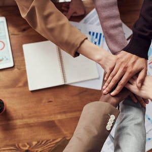 关于国家知识产权局在推动知识产权公共服务持续普惠化方面的积极进展